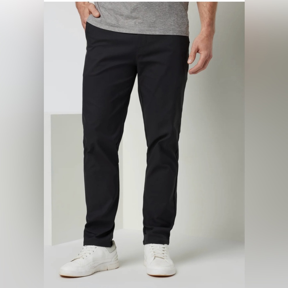 Vuori Cascade Tech Chino Pant